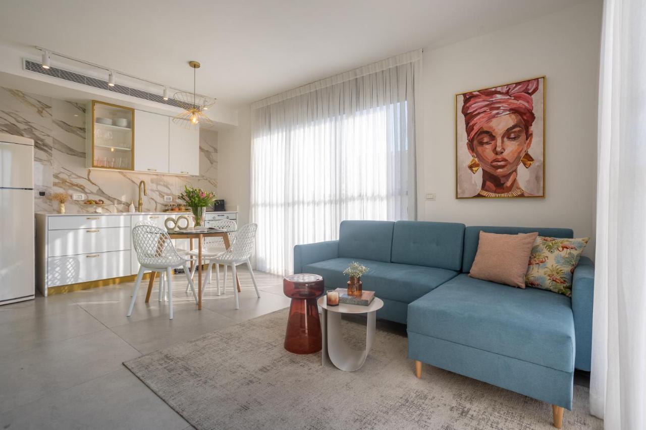 Yalarent Flora- Designed 1br Penthouse In Florentin דירה *
