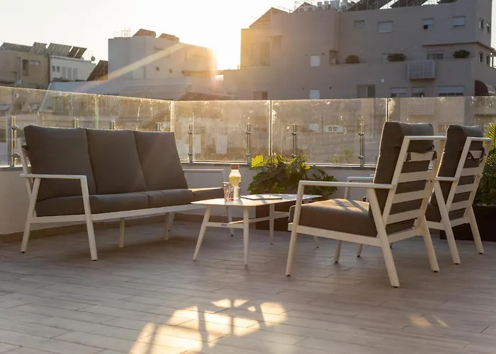 Yalarent Flora- Designed 1Br Penthouse In Florentin